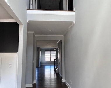 1650 Albion Drive - Photo Thumbnail 2