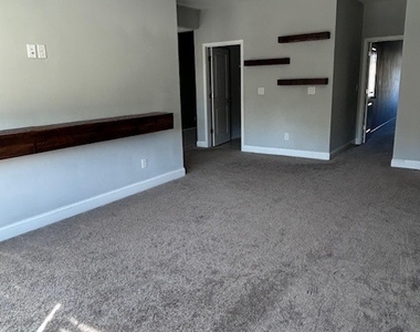 1650 Albion Drive - Photo Thumbnail 16