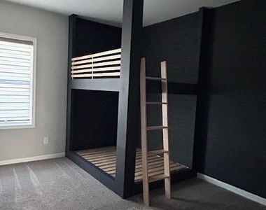 1650 Albion Drive - Photo Thumbnail 23