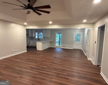 5350 Hearn Road - Photo Thumbnail 5