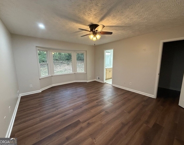 5350 Hearn Road - Photo Thumbnail 10