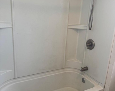 721 Lincoln Blvd - Photo Thumbnail 5