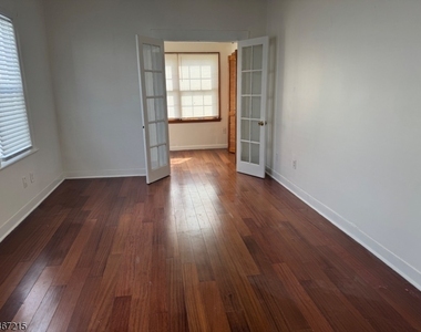721 Lincoln Blvd - Photo Thumbnail 8