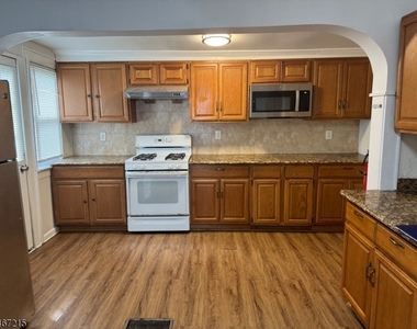 721 Lincoln Blvd - Photo Thumbnail 2