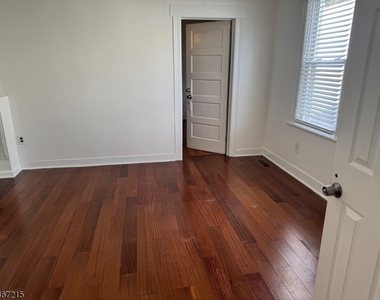 721 Lincoln Blvd - Photo Thumbnail 10