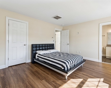 785 Springfield Ave., Unit 4 - Photo Thumbnail 26