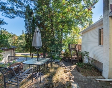 29 Lake Rd - Photo Thumbnail 16