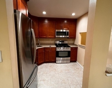 5 Caitlin Ct - Photo Thumbnail 3
