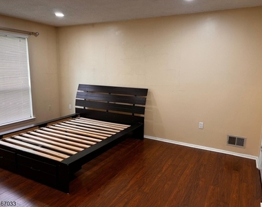 5 Caitlin Ct - Photo Thumbnail 7