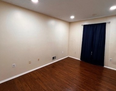 5 Caitlin Ct - Photo Thumbnail 9