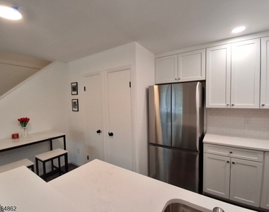 26 Larkspur Ct - Photo Thumbnail 7