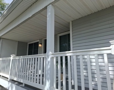 26 Larkspur Ct - Photo Thumbnail 5