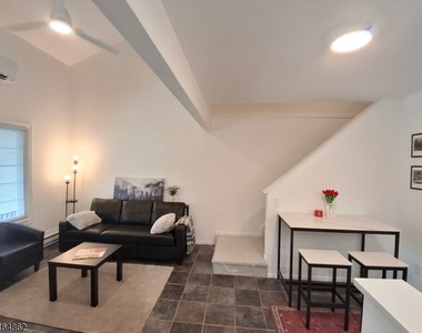 26 Larkspur Ct - Photo Thumbnail 9