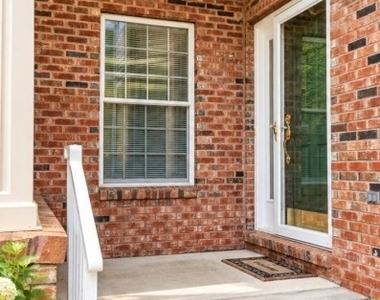 34 Leonard Ter - Photo Thumbnail 27