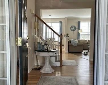 7 Crestview Dr - Photo Thumbnail 1