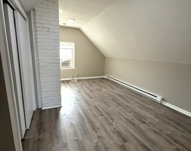 20 Maple Ave - Photo Thumbnail 6