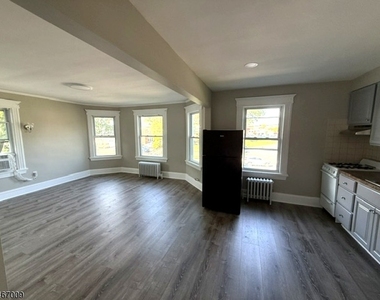 20 Maple Ave - Photo Thumbnail 2