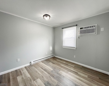 59 Trinity St - Photo Thumbnail 16