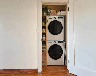 408 Myrtle Avenue - Photo Thumbnail 6