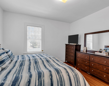 17 Lakeview Road - Photo Thumbnail 9