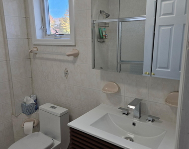 17 Lakeview Road - Photo Thumbnail 14