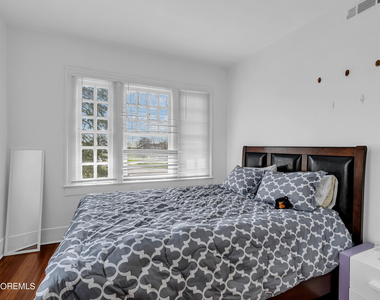 17 Lakeview Road - Photo Thumbnail 16