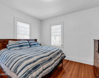 17 Lakeview Road - Photo Thumbnail 10