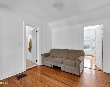 17 Lakeview Road - Photo Thumbnail 22
