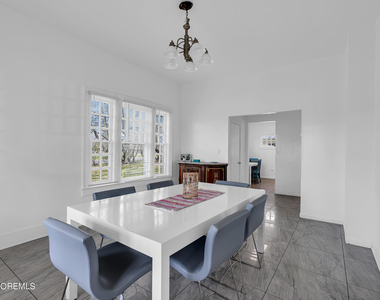 17 Lakeview Road - Photo Thumbnail 3