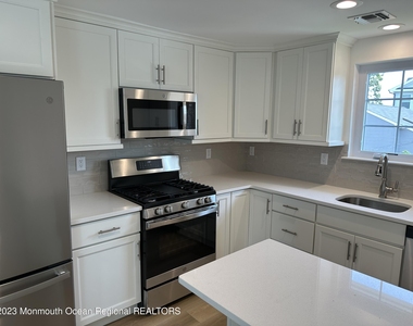207b Bridge Avenue - Photo Thumbnail 6