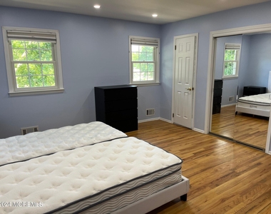 106 Pear Street - Photo Thumbnail 15
