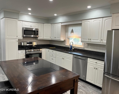 106 Pear Street - Photo Thumbnail 4