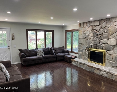 106 Pear Street - Photo Thumbnail 6
