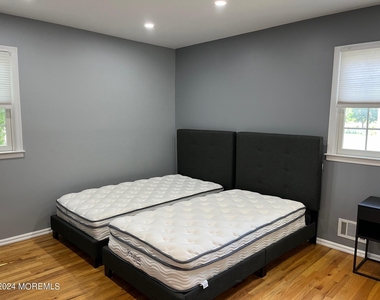 106 Pear Street - Photo Thumbnail 10