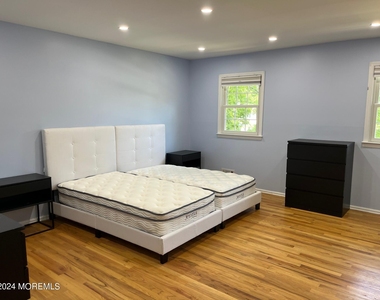106 Pear Street - Photo Thumbnail 14