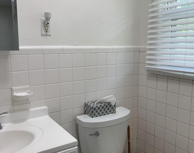 135 Ampere Avenue - Photo Thumbnail 11