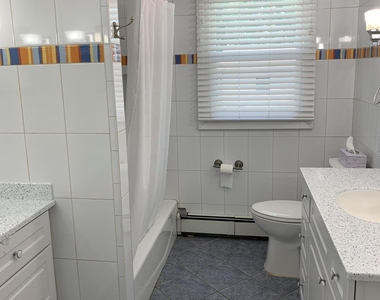 135 Ampere Avenue - Photo Thumbnail 5