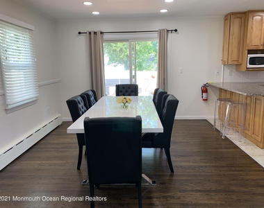 135 Ampere Avenue - Photo Thumbnail 1