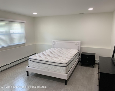 135 Ampere Avenue - Photo Thumbnail 14