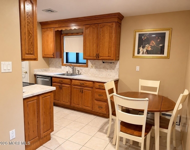 132 Amberly Drive - Photo Thumbnail 3