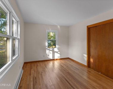 101 Lettau Drive - Photo Thumbnail 13