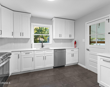 101 Lettau Drive - Photo Thumbnail 8
