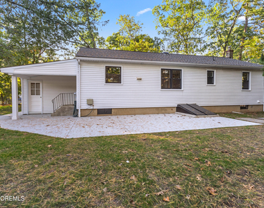 101 Lettau Drive - Photo Thumbnail 4