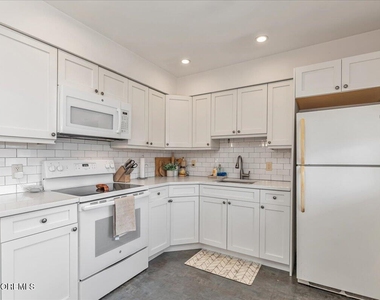 910 South Street - Photo Thumbnail 1