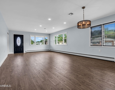 2 Ashcroft Lane - Photo Thumbnail 1