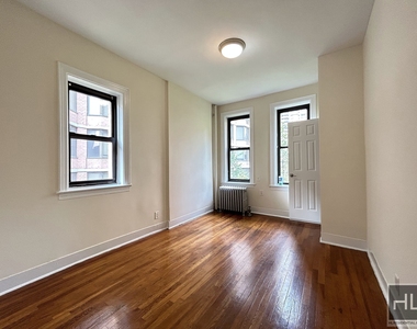 East 38 Street - Photo Thumbnail 1