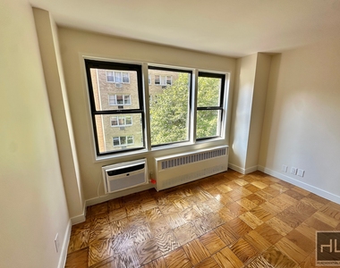 East 36 Street - Photo Thumbnail 1