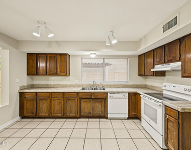 5028 W Evans Drive - Photo Thumbnail 13