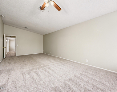 5028 W Evans Drive - Photo Thumbnail 18