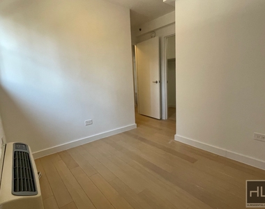 East 39th Street - Photo Thumbnail 1